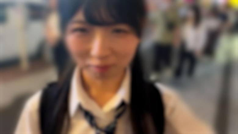 FC2-PPV-4523654 [露脸] 与穿著制服的苗条女孩发生性关系是夏季的传统。