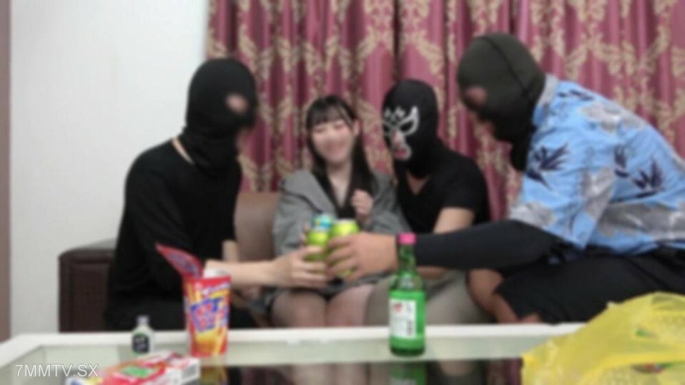 FC2-PPV-4524304 我亲自玩游戏，开家庭会议，没有人可以监视我。