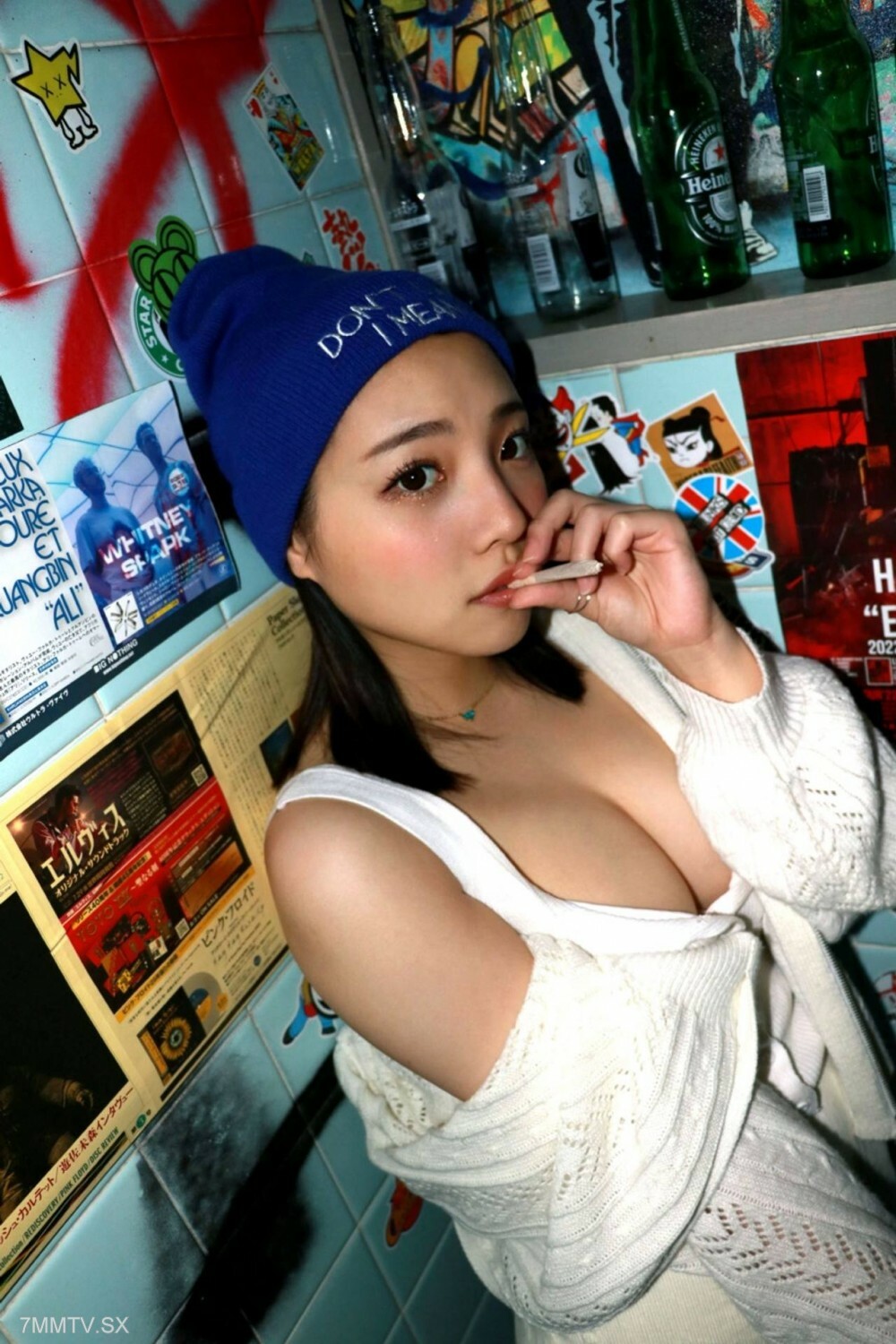 FC2-PPV-4543395 【神乳JD】邀请超可爱的神乳舞者JD到俱乐部厕所给她吹泡泡→带她回家在东京天堂中出她*包含FC2独家评论福利
