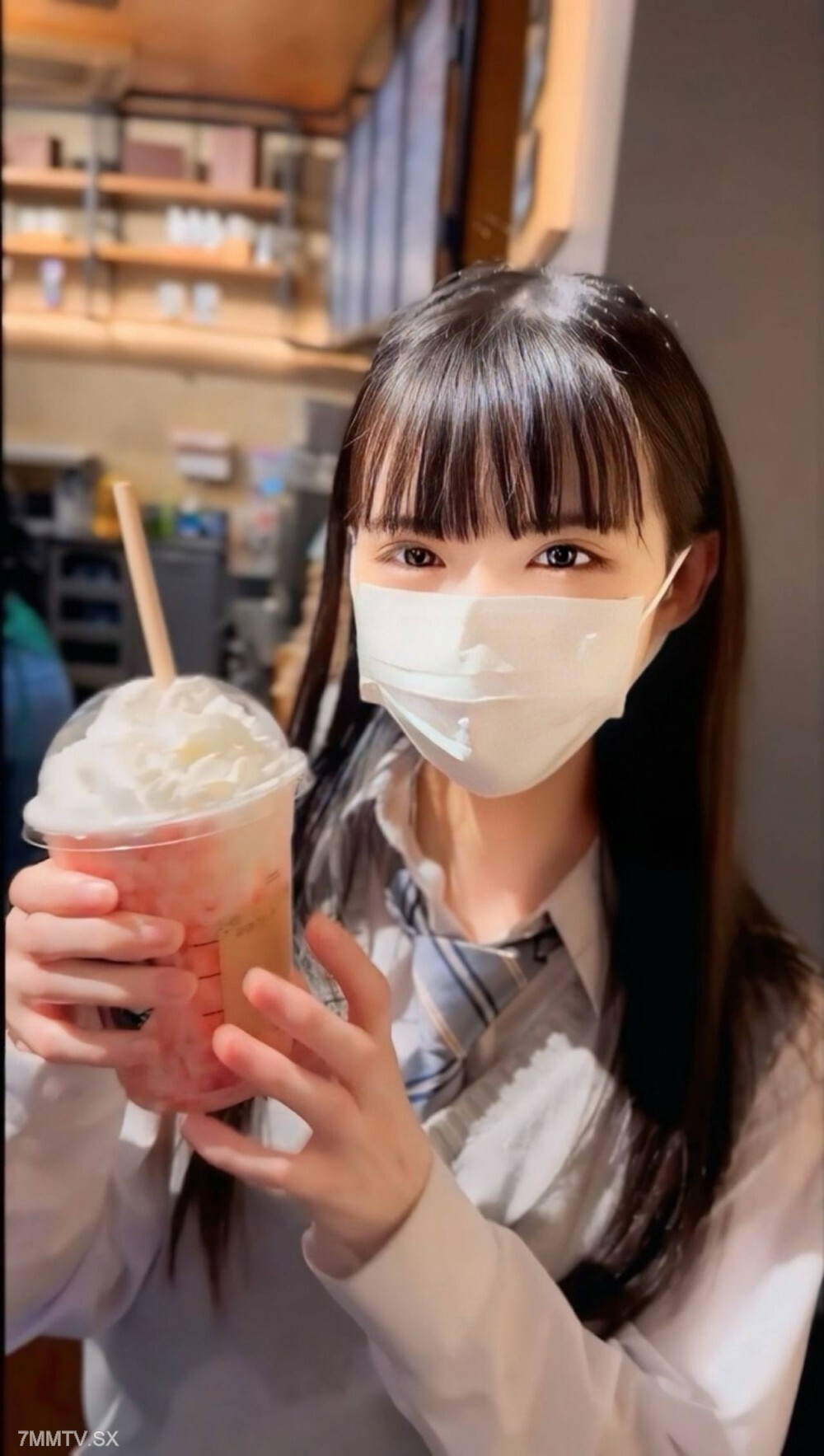 FC2-PPV-4545625 18岁学生中出第二轮