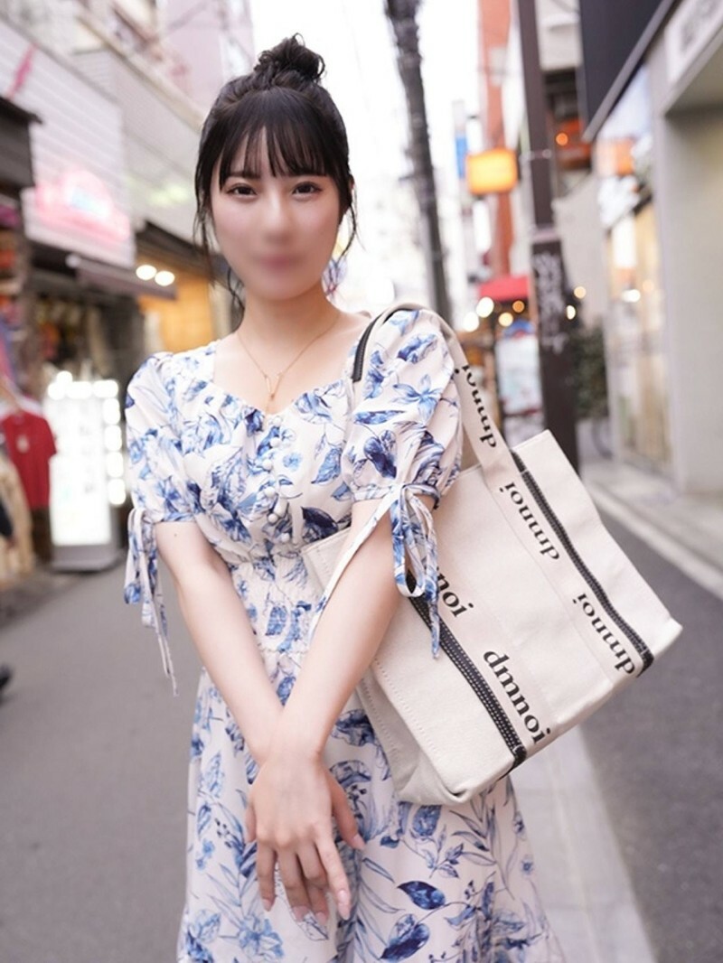 FC2-PPV-4577717 *首次数量有限* [个人拍摄/中出] 极限「潮吹」 **大学生★Hina-chan 20岁★阴部「插头」出来的瞬间请点击这里