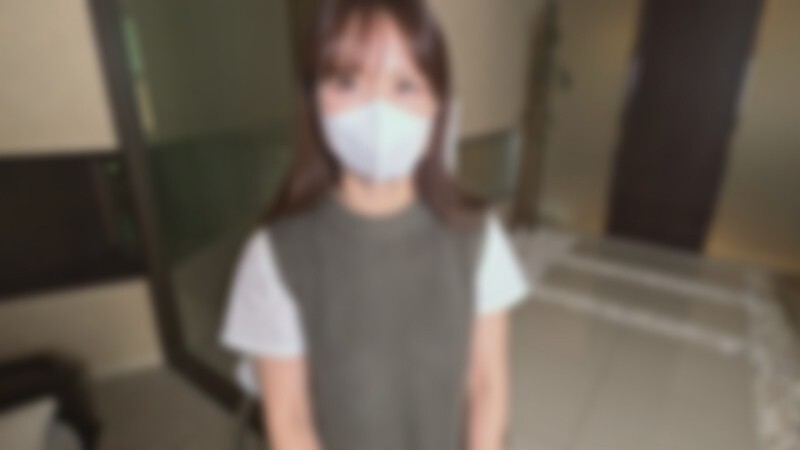 FC2-PPV-4792623 ♡ 11月17日前半价优惠【无码，完全业余】一位可爱美丽的32岁单身女孩！她的紧张和谨慎渐渐消失，被他坚硬粗壮的阴茎弄得高潮迭起！