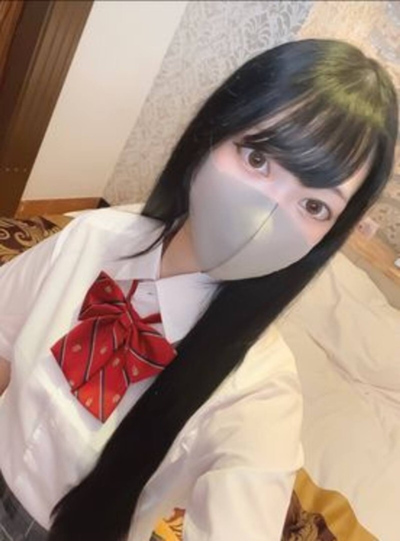 FC2-PPV-4802241 【重印版】Kana-chan，一位拥有黑发和白皙皮肤的美丽苗条的女孩，长相酷似野坂46的堀美菜！
