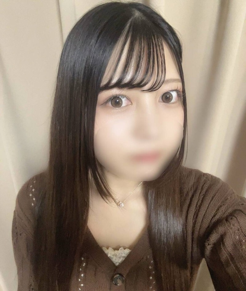 FC2-PPV-4806447 【业余】可爱又性感敏感的19岁女孩被叫来体验奶油派性爱。评论附赠额外内容。