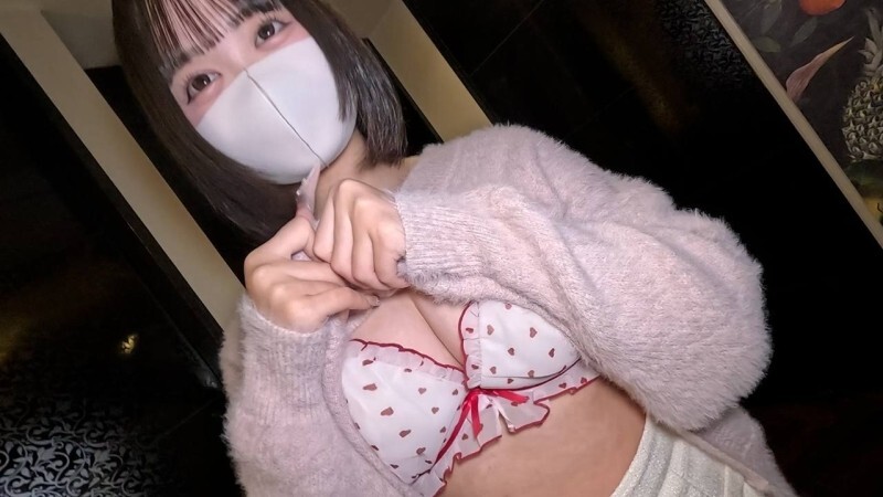 FC2-PPV-4813294 【黑发波波头，G罩杯】我和一个非常迷人的女孩成了朋友，然后和她发生了性关系。 G罩杯的乳交真是太棒了。