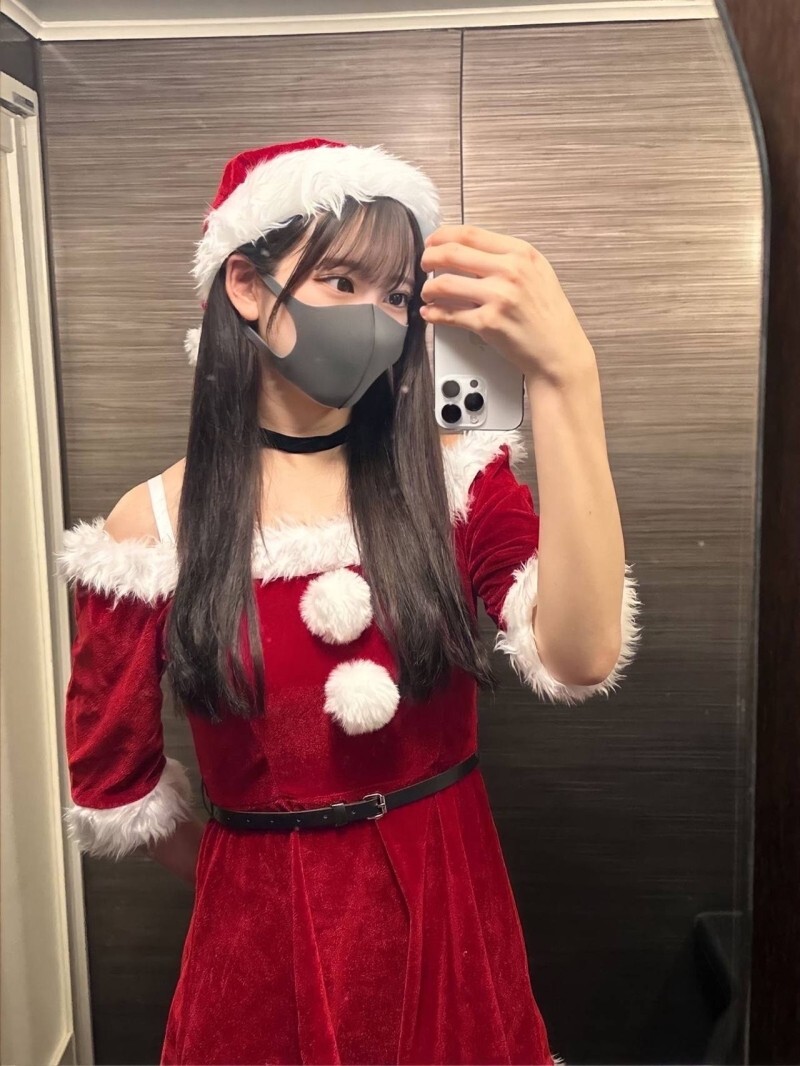 FC2-PPV-4848775 【史上最惊艳的美女登场！ 】F罩杯的Yua酱穿著圣诞老人服装，享受超大脸部护理！年度最佳圣诞礼物！