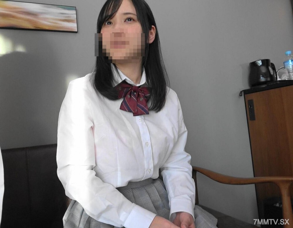 FC2-PPV-4852089 【否】拥有傲人身材和巨乳的受虐狂美女，莺