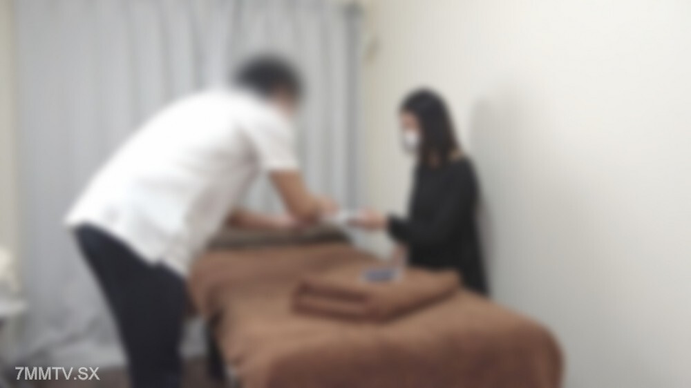 FC2-PPV-4853279 第一个地方非常飘渺，一个飘渺的女人，一个开朗的女人，然后到了店里。接下来发生的事你就知道了。 | FC2电子市场