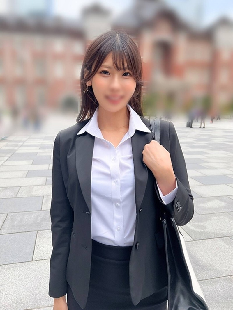 FC2-PPV-4862899 *仅限第一次* 我把一位在外国IT公司工作的28岁左右的美丽女性变成了一个下班后性欲旺盛、阴道分泌物不断的荡妇[口交射精和体内射精]（雏实）