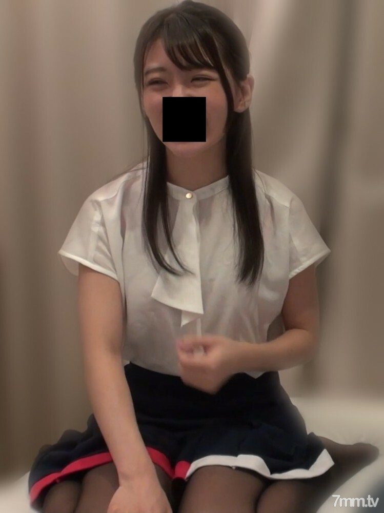 FC2-PPV-2717532 [FC2限定]活跃的巨乳大学生/人生中第一次射入处女阴部。 * 数量有限，完全原创