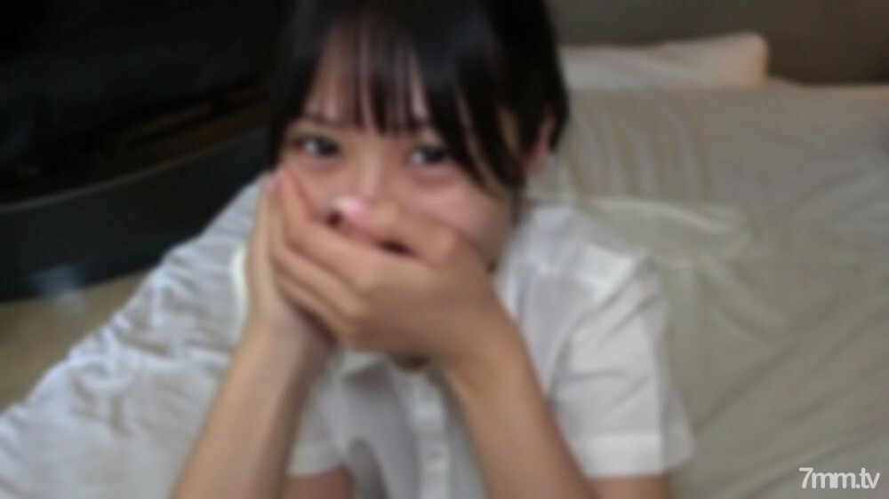 FC2-PPV-2738234 拥有 90,000 名关注者的活跃模型。超然纤细美人未经处理的美穴，如蜂蜜般溢出大量爱汁。看著白细的领口，亮泽的锁骨，以及出众的比例，大量的阴道精液射了出来。