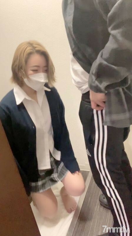 FC2-PPV-2753906 <推荐>在入口处给制服gal吹箫后，我搬到轮胎存放处被搞砸了www FC2-PPV-2753906