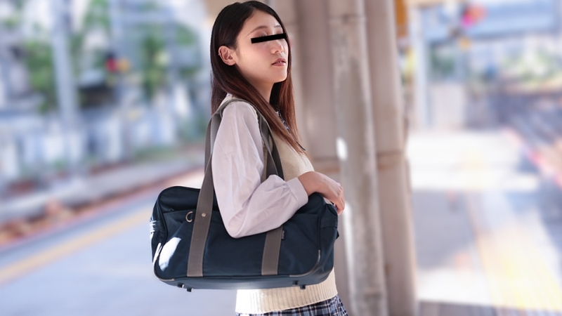 MUSUME-081224_01 在火车上恶作剧穿制服的女孩