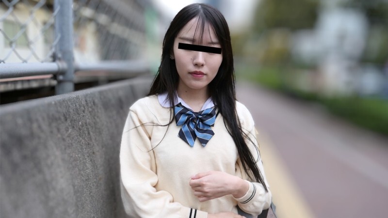 MUSUME-081425_01 在火车上恶作剧穿制服的女孩山下萌香 - 山下もえか