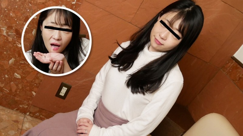 PACOPACOMAMA-110825_100 吞咽家庭主妇 143 - 瞒著丈夫持续吞咽 - - 小泉摩樱