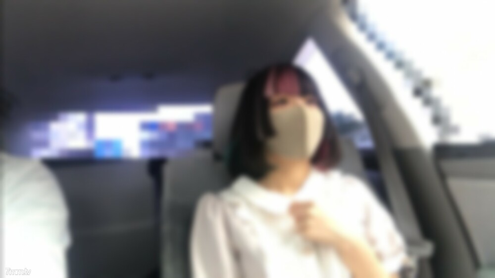 FC2-PPV-2959583 M-chan，一个可爱的挂色的咖啡厅店员[19岁] 一个吻和一个缠绕她的舌头的口交。