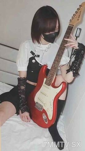 FC2-PPV-3061517 想法需要出生成女孩/美大腿组女孩/厕所衣服阴道射精后牛孩子......
