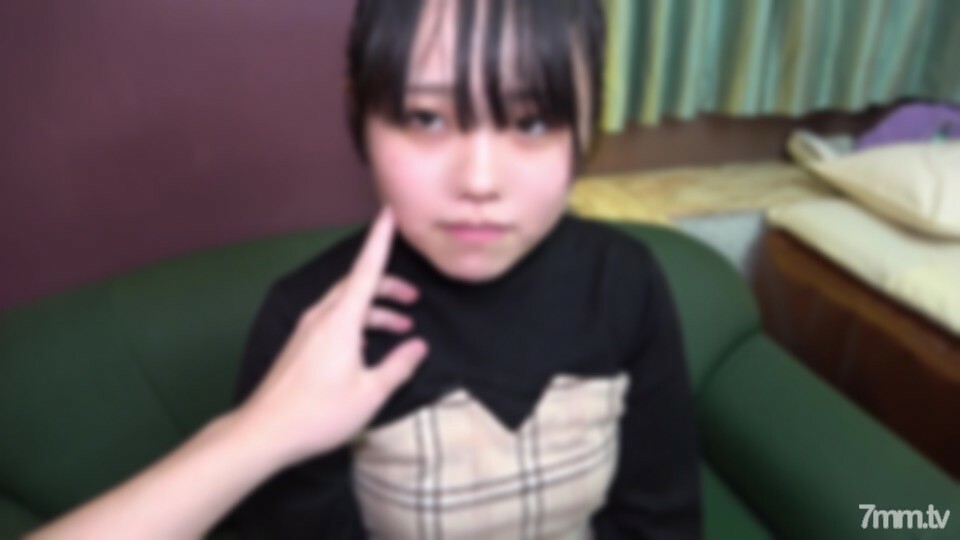 FC2-PPV-3081676 受过高等教育 女性变得更加变态的事实。连18岁的正经少女也在幕后做事！