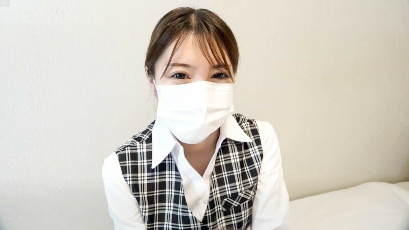 FC2-PPV-3105413 [露脸] [中出] 本地名牌大学毕业后，撕扯美人OL的丝袜，移居东京找名公司工作，拧生肉棒