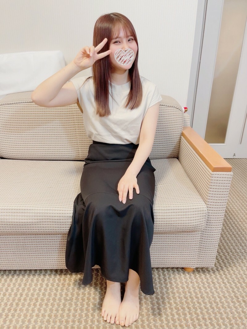 FC2-PPV-3108907 乡村里有一个美丽的女人，带著可爱的笑容，天真无邪！ ！ Memi-chan，一个娇小敏感的本地女大学生，不了解世界，中年在光天化日之下做生意。