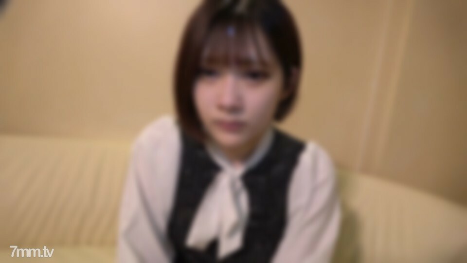 FC2-PPV-3119639 我用 H 杯爱 H！把穿著短裤耀眼的少女酒吧的凛带回家~