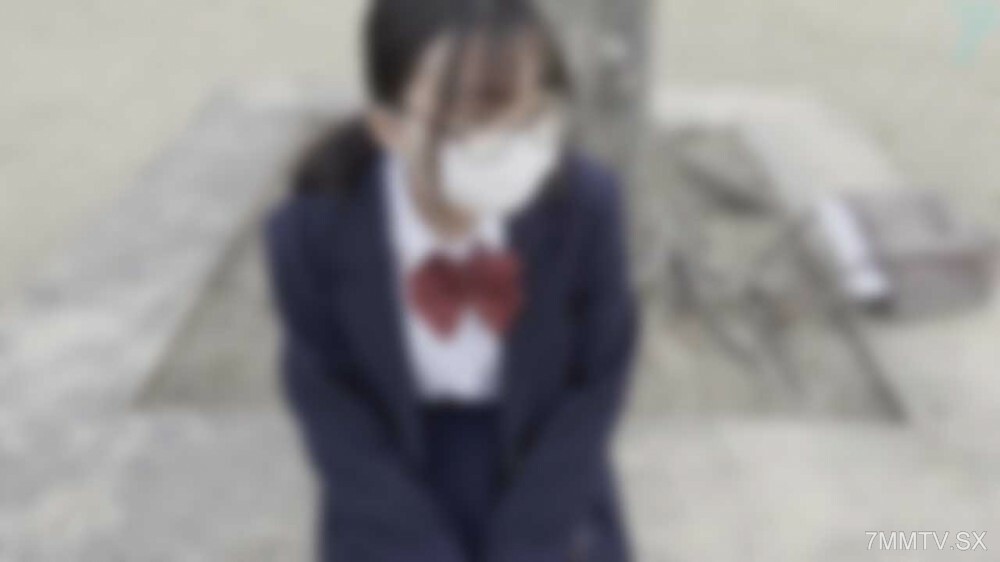 FC2-PPV-3157592 [#74] 我拍了一个戴著眼镜和土豆的文学处女的奇闻趣事。用生的公鸡打开硬毛纯阴部的膜，并像毕业时那样射精子♡恭喜♡