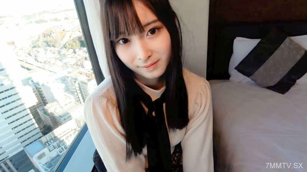 FC2-PPV-3163934 限时价格[未经审查] 将一位身材苗条的流行咖啡厅女士叫到酒店并拿了一个奇闻趣事♡我想起了迄今为止买的瓶子，将它卷在后面，并进行了阴道射精。