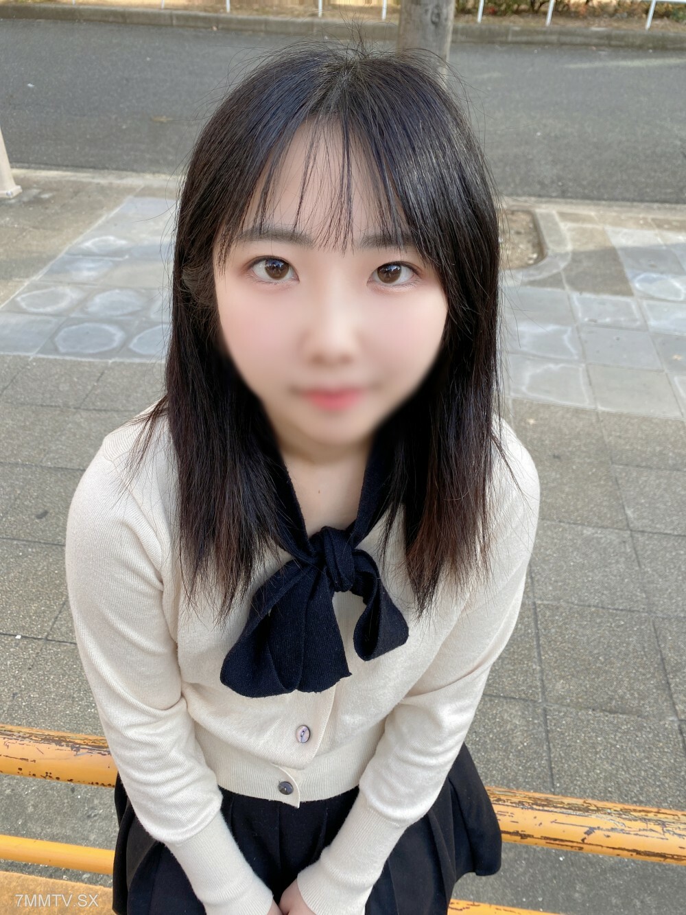 FC2-PPV-3192256 1周限定2980→1980【2作品+α/初拍】麻美酱，清纯乖巧的少女。这是奇闻趣事两次拍摄的阴道暨和摄影师的摄影。