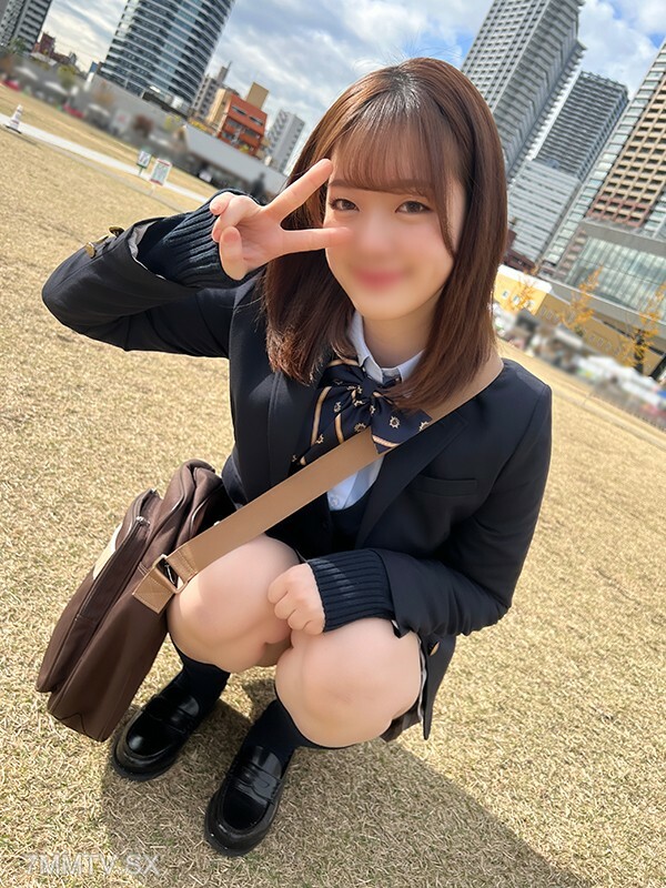 FC2-PPV-3254975 *初始限定* [个人节拍/J/系统] 熊部梨子 18 岁``可能出汗（Teru）''公司活动经常性 SEX 叔叔 Saffle Waindo 射精现场交流♪FC2-PPV- 3254975