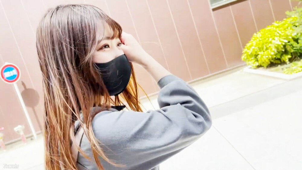 FC2-PPV-1875700 [无/个人] 发现最优秀的业余女孩！脱掉大人play脸JD的时候，是F罩杯巨乳的脏身！享受弹性光滑的皮肤后，大量的阴道射液！ !! * 有外观审查特权