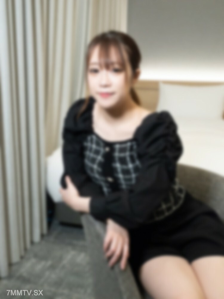 FC2-PPV-3896156 女人白皙的皮肤和胸部被强烈而淫秽地渗透。当我被指责缺席时，我在自己的处境下摆出了母牛的态度！利用女穴前排的腺液，在双腿之间达到性交的高潮。