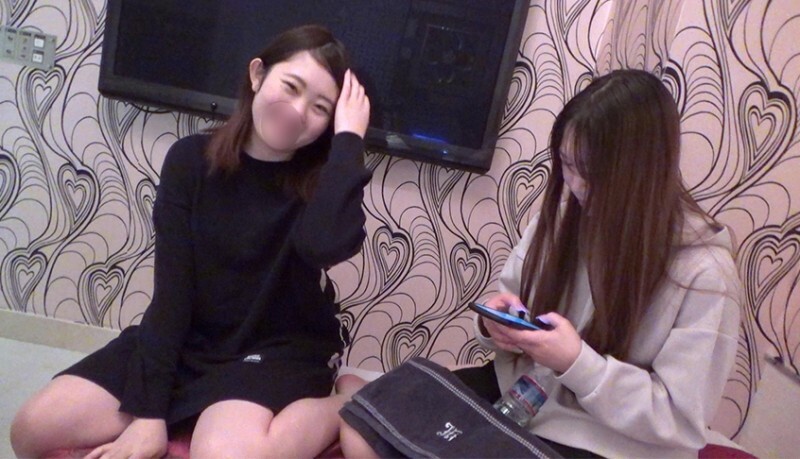FC2-PPV-1902142 【3P后宫狂欢】爸爸，辛苦了。巴布狂欢送给厌倦了日常工作的叔叔。请被充满视野的美丽乳房，臀部和猫治愈。