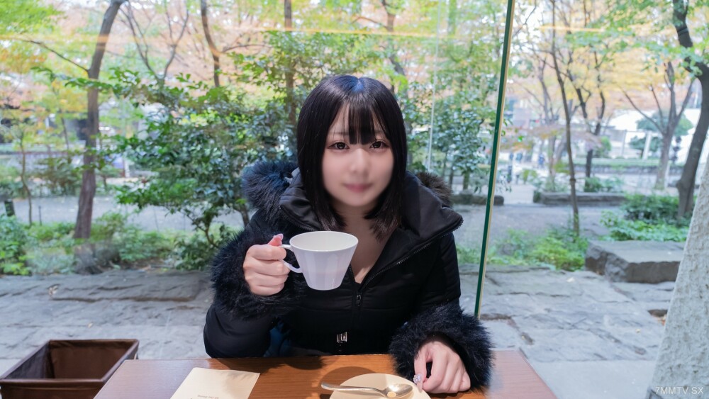 FC2-PPV-4070969 1500分切12/23【巨乳18岁】G罩杯秋田美人。最佳的乳交、光滑的皮肤和原始的内部射精。