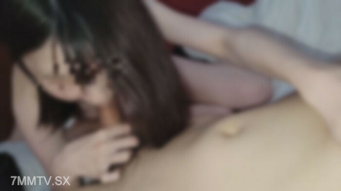 FC2-PPV-4173646 小乳房 - 夜间睡眠时口交和射精