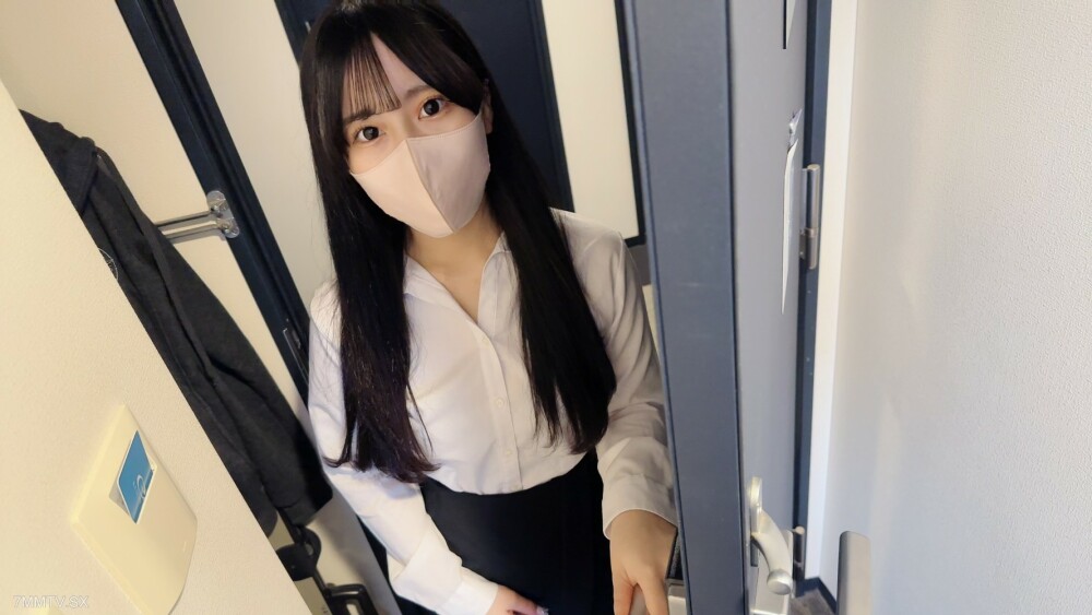 FC2-PPV-4231663 对于19岁的男女来说，与男女按摩有关。