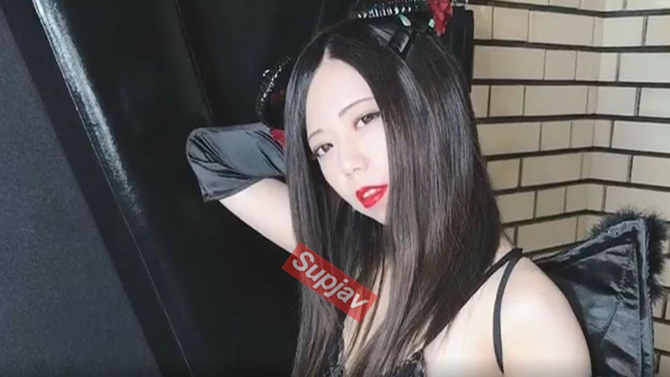 FC2-PPV-1347256 「如果你射精了，我就惩罚你哈哈」魅魔少女硬性荡妇打手枪的10分钟耐力挑战！一个施虐狂的美少女，用脏话、口交、打手枪无情地攻击早泄摄影师。