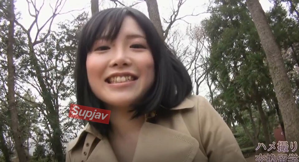FC2-PPV-1418824 【颜值×无码】像国民演员一样可爱的美少女，被发现热爱性，持续射到中年鸡巴抽搐，整个故事直到倒下。