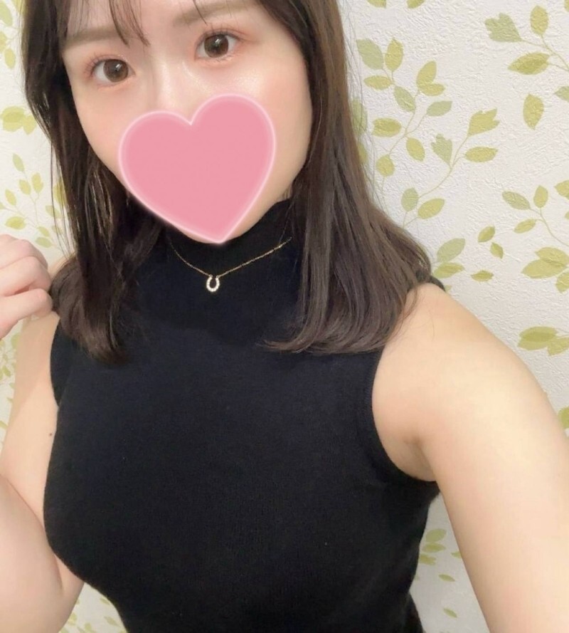 FC2-PPV-4588434 [露脸] 想要再次与巨乳F罩杯、美臀的超色情好色女人一起做，所以我参加了进修课程！评论奖金串 3P 性饼！