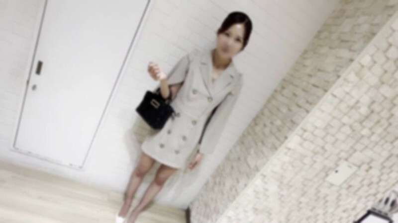 FC2-PPV-4595758 [珍藏] 顶级时尚模特儿的绝美裸体，绝色美女。 19岁的她是一位美丽的模特，风格压倒性且成熟。 向一名在城里散步的男子展示她的美丽和美腿的小曝光，以及与粉丝的非 paco 性爱视频。