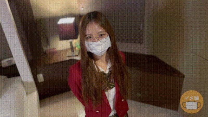 FC2-PPV-4617668 真正的 18 岁女孩为庆祝毕业首次出演 AV IMEDAMAFC2