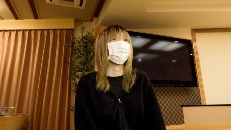 FC2-PPV-4658299 朝日（18 岁）第二次拍摄时从不同角度拍摄的她纤细小乳房的影片。这段影片包括两张她以双腿放在头顶的姿势被干且不断高潮的镜头，以及 ATM 肛交的镜头。