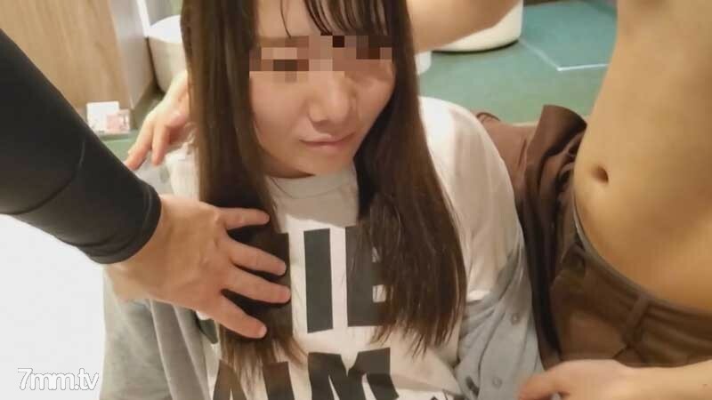 FC2-PPV-2009117 [个人] 围观无法直视现实的年轻妻子的制裁