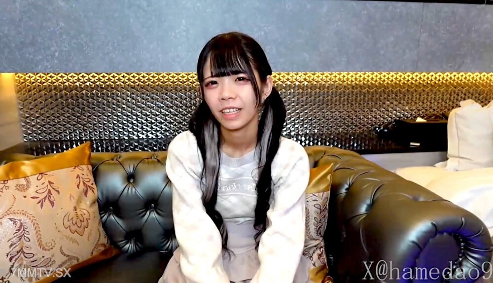FC2-PPV-4703902 「啊啊啊，我在这里……」18岁的受虐狂少女，当时还在上学。期待与你见面，我正在创作一本由无双创作的书。身体的自我启动，能够享受的快感，以及在私密处射精的感觉，都是我最爱的设定。