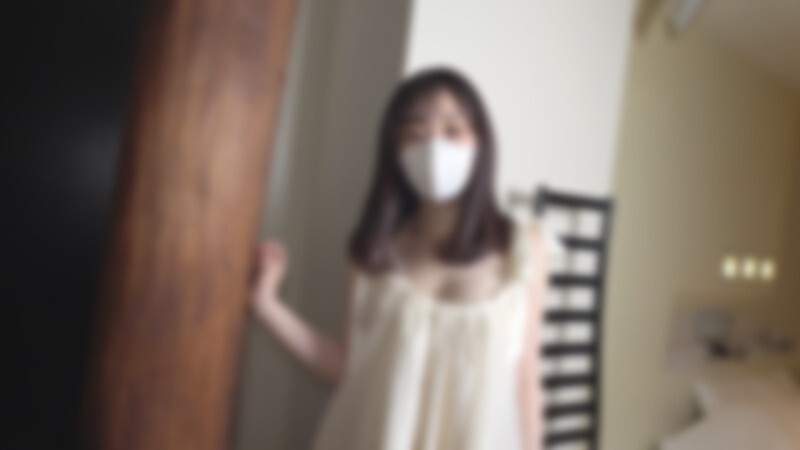 FC2-PPV-4722999 ♡ 半价到7/20【无码，完全素人】20岁可爱女大学生！娇小玲珑，白皙肌肤，巨乳美肌，极致敏感。身材出众，胸部向上翘起，堪称完美女人！