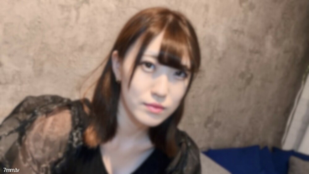 FC2-PPV-2177190 【第一枪】21岁宽松蓬松女大学生。 20 分钟在放学回家的路上被吹，并立即性交。衣服罪犯#2