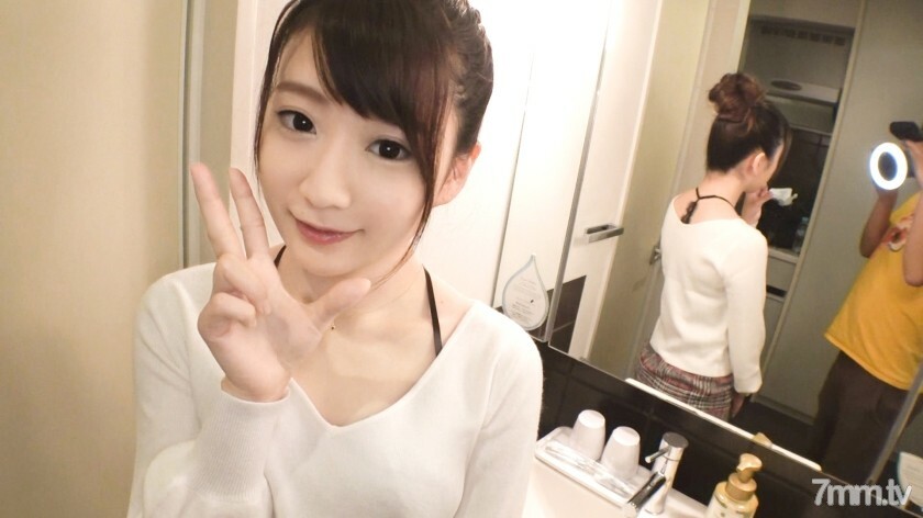 SIRO-4003 【第一枪】【尿裤子】【透明○活跃JD】透明性出众的业余大学生，情色敏感度太高。连续去世太多次了……【第一枪】网上AV应用→AV体验拍摄1120