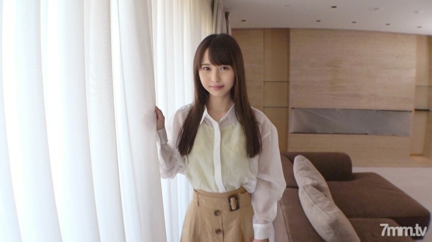 SIRO-4302 【第一枪】【光滑的年轻肌肤】【被恋物癖的出现而激动】由于她害羞的性格，她拥有光滑美丽的裸体。在第一次拍摄中我申请的覆盖经验太少..申请业余，第一次AV拍摄170
