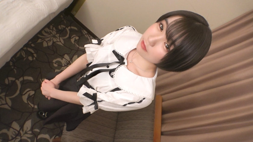 SIRO-4923 [第一枪] [黑发短x最低]高中毕业的Pichi Pichi Arbiter出现在AV上。穿著膝盖高的袜子在小身体上重复活塞... 网络上的AV应用→ AV体验拍摄1859