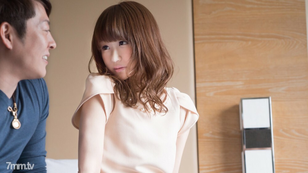 396-SARA-01 这样的女孩正在申请......冲击第一枪蚀刻 / Sara